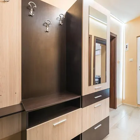 Downtown - Near By Apartmax * Varna