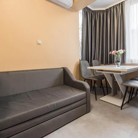 Apartmán Downtown - Free Parking & Near By Apartmax