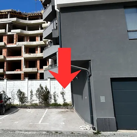 Downtown - Near By Apartmax Apartment Warna